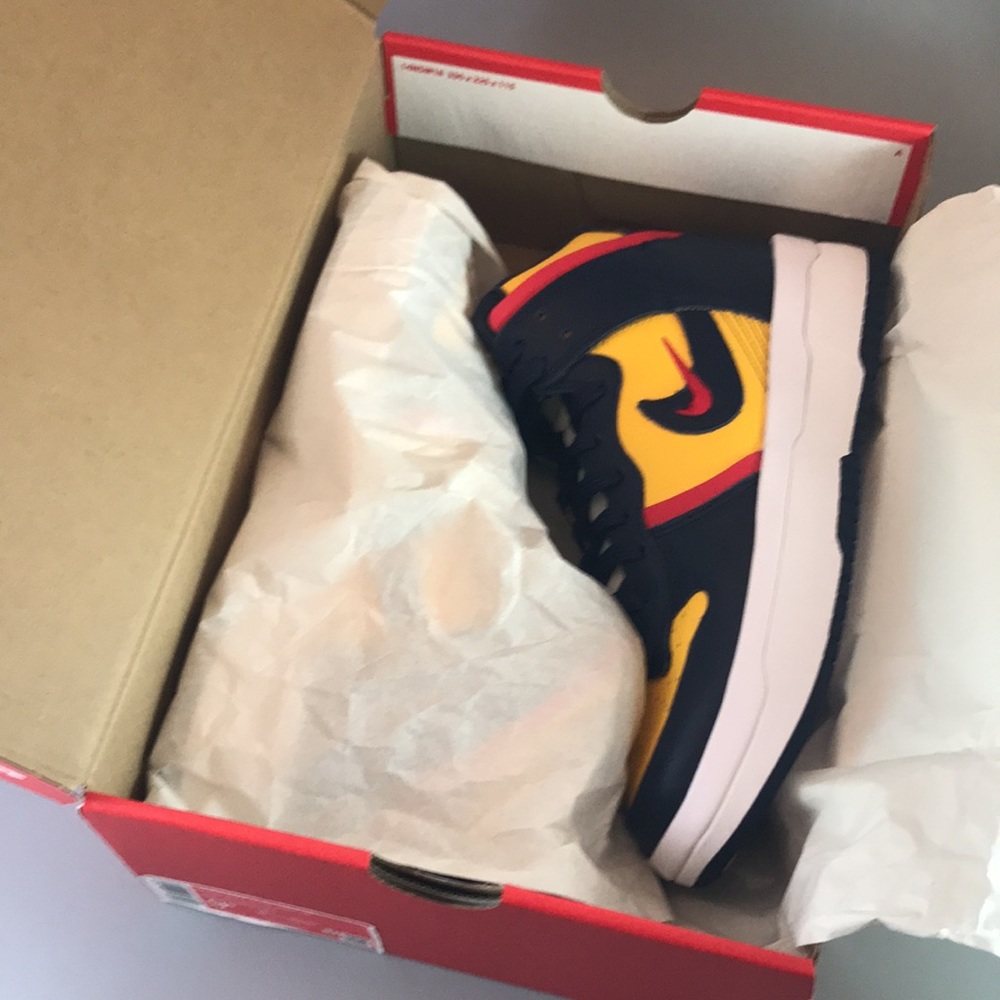 Nike Dunk High Up Rebel ‘Michigan’ - Picture 8 of 11